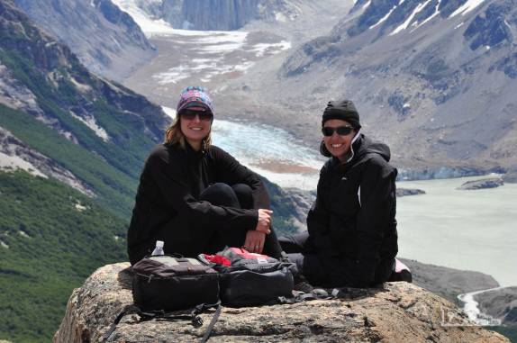 Um incrível encontro na paisagem maravilhosa do Parque Nacional Los Glaciares, em El Chaltén, na patagônia argentina. Lá estava a Lilian, da famosa dupla Nerds Viajantes